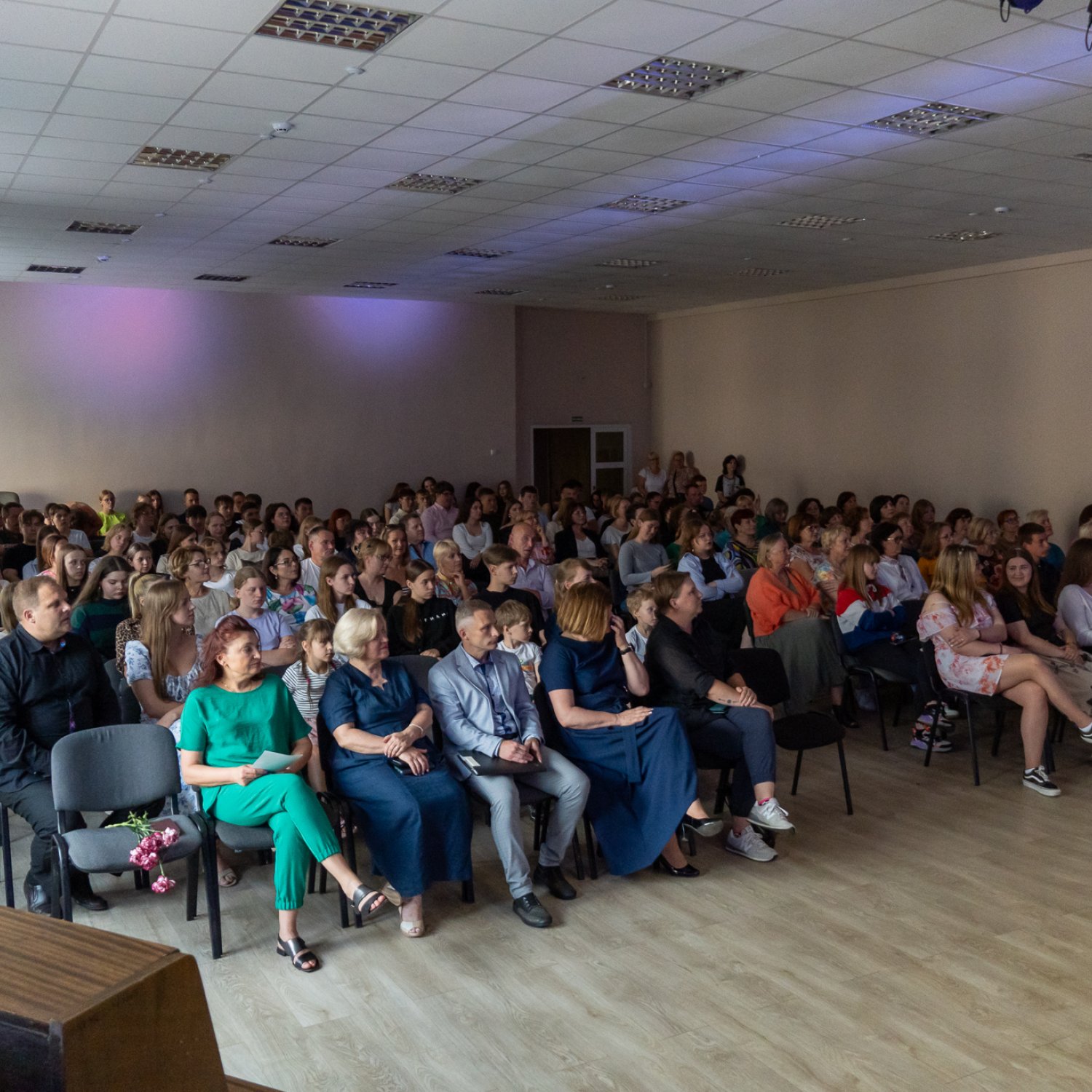 Rokiskiosirena.lt - Rokiškio Juozo Tumo-Vaižganto gimnazijos Padėkos diena: šventinė akimirka ir bendruomenės vienybė (foto)