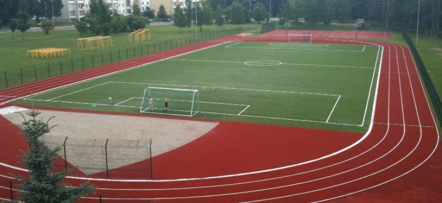 Mokyklos stadione vaikėzai sumušė trylikametį