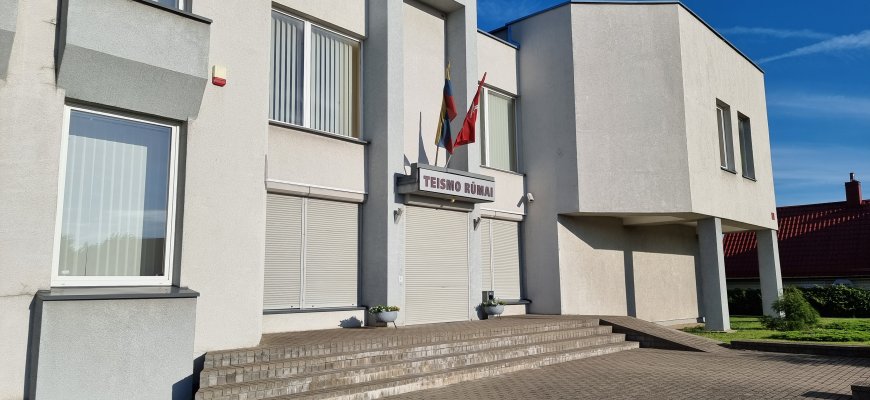 Rokiškėnė kvietė „kavos“ ir „ledų“, o įkliuvusi su narkotikais atsidūrė teisme