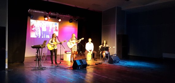 Grupės „Atspalviai“ koncertas