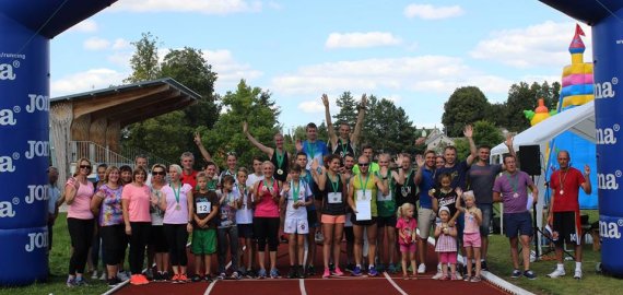 Pandėlyje vėl rinkosi sporto mylėtojai - įvyko pirmasis Žolinės bėgimas