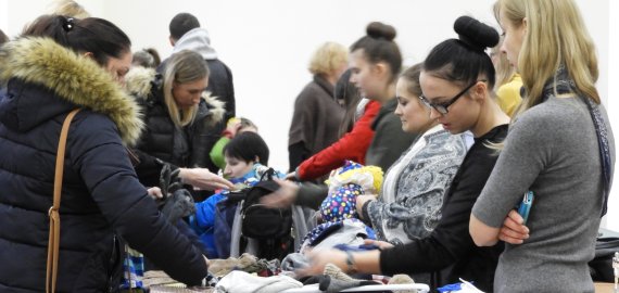 Rokiškio mamos prekiavo, pirko, keitėsi ir dovanojo... (video+foto)