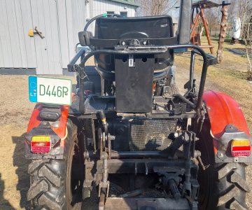 Savos gamybos traktorius 