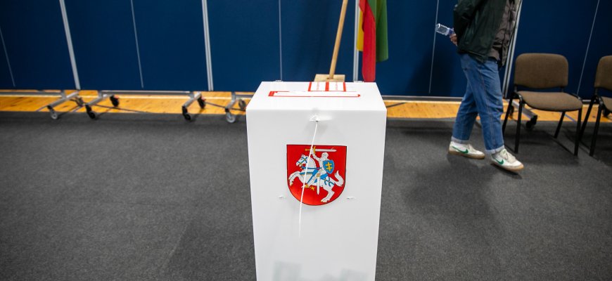 Konstitucijos pataisa, kuri leistų savivaldos rinkimuose balsuoti nuo 16 metų, neįveikė pirmojo balsavimo Seime