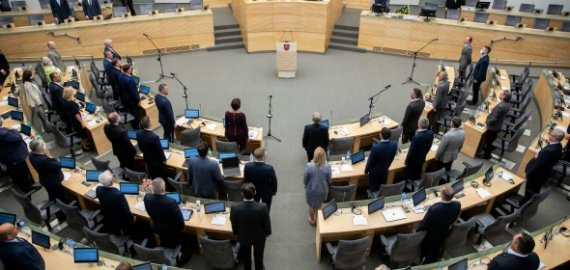 Per pirmąjį balsavimą pritarta iniciatyvai leisti kandidatuoti į Seimą nuo 21 metų