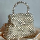 „Beveik rokiškietės“ seserys Aistė ir Dovilė veria įspūdingas karoliukų rankines (foto)