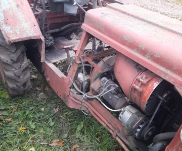 Savos gamybos traktorius