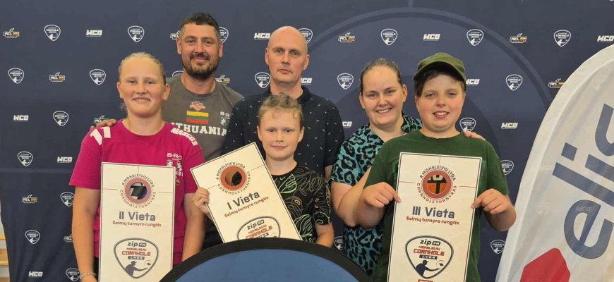 Tūbeliečiai viešėjo Nidoje: varžovus „mokė“, kaip žaisti „Cornhole“