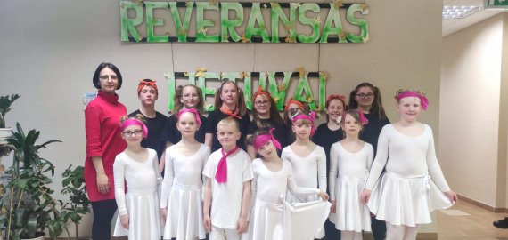 Juodupės gimnazijos NŠS šokėjai dalyvavo festivalyje „Reveransas Lietuvai“