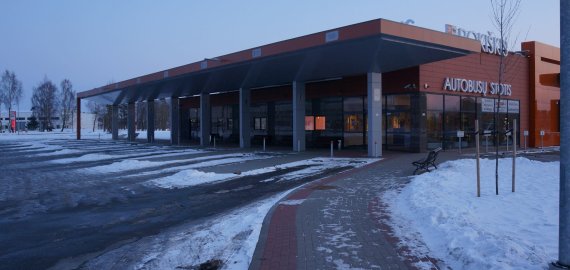 Keleivių dėmesiui: keičiasi autobusų maršrutai moksleivių atostogų metu