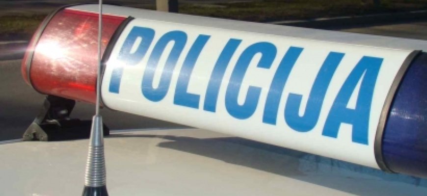Neblaivus vyras aršiai priešinosi pareigūnams