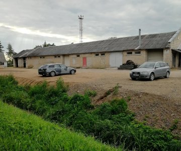 300 kv. m sandėlio nuoma