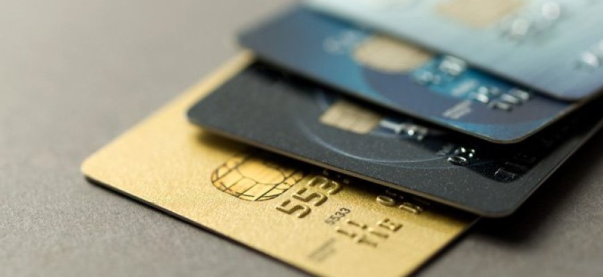 Bankai uždarė beveik pusė milijono nenaudojamų sąskaitų