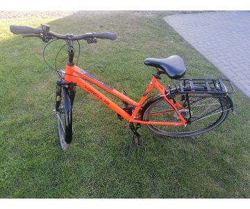 Moteriškas dviratis