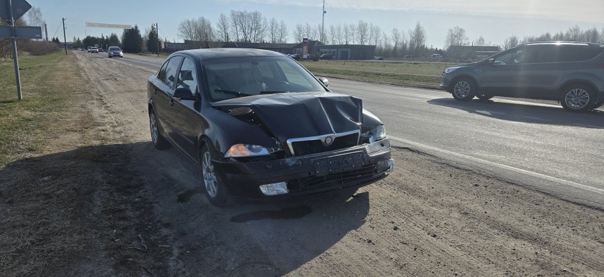Šalia išvažiavimo iš Rokiškio susidūrė automobiliai