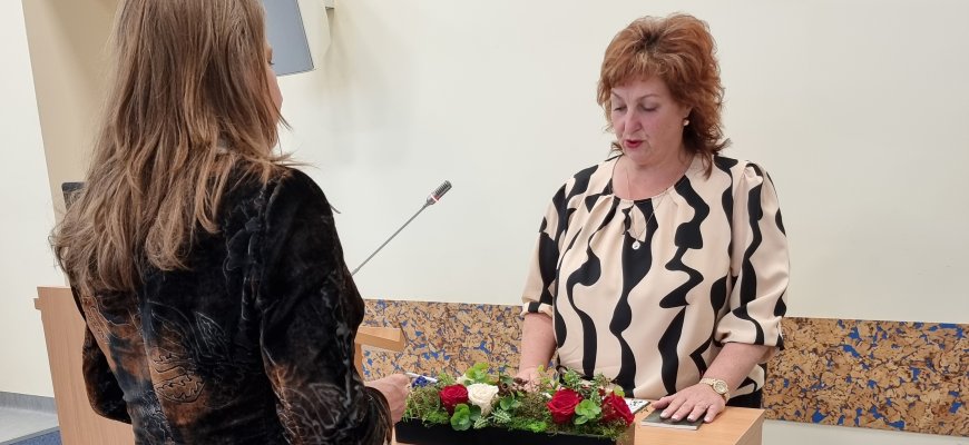 R. Bimbienė šiandien oficialiai tapo rajono tarybos nare (foto)