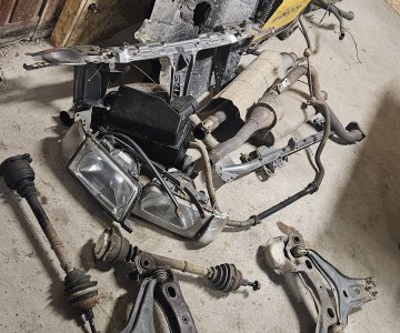 „Audi 80 B4“ dalys