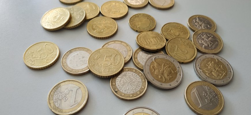 Pradinukai grįžta į mokyklas: ką svarbu žinoti apie ligos išmokas nesergančio vaiko priežiūrai