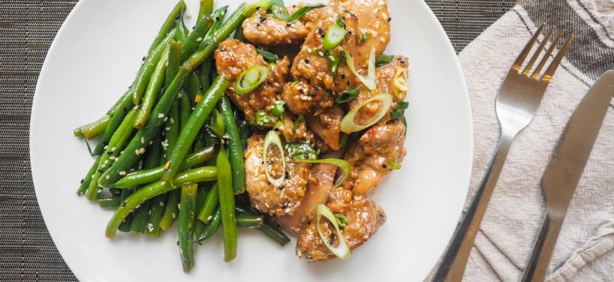 Baltymai moterims po 40-ies: kodėl jų poreikis didėja?