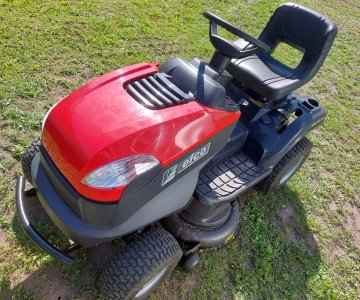 Traktoriukas-žoliapjovė