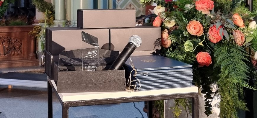 Koregavo kultūrinių įvertinimų įteikimą: vienur keičia datą, kitur – papildomai skiria piniginę premiją