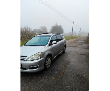 „Toyota Avensis Verso“