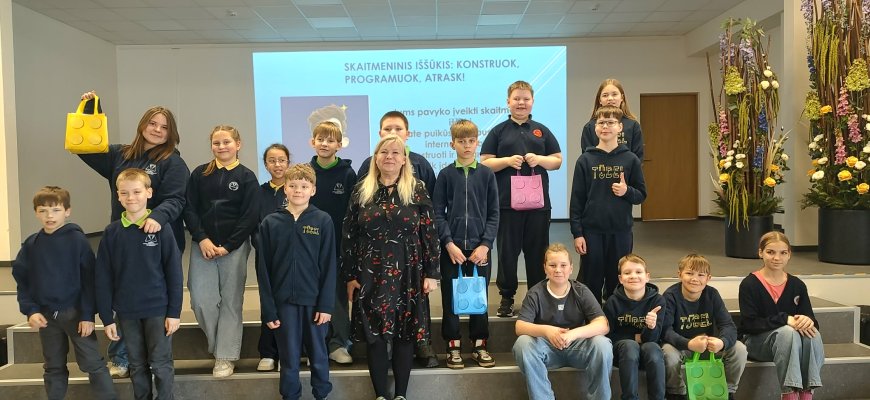 Skaitmeniniai iššūkiai subūrė jaunuosius kūrėjus Rokiškyje