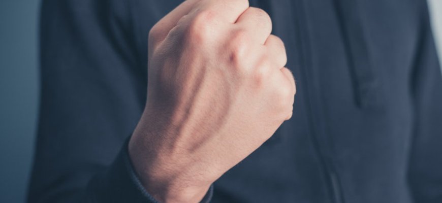 Tarsi užburtas ratas: vėl girtas ir smurtaujantis sugyventinis