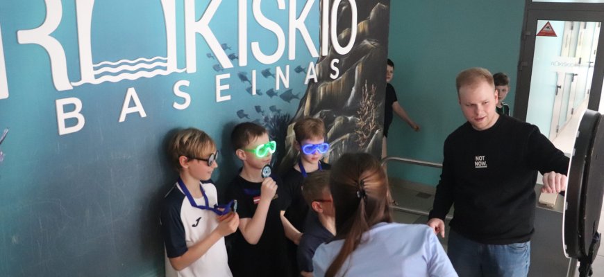 Vos „neplyšo“ Rokiškio baseinas: „Rokiškio taurė 2026“ varžybose startavo beveik 200 plaukikų