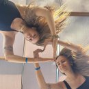 „Beveik rokiškietės“ seserys Aistė ir Dovilė veria įspūdingas karoliukų rankines (foto)