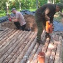 Kedena istorijos klodus – dar kartą atstatytas Obelių šile esantis partizanų bunkeris (foto)