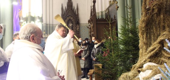 Nors pandemija sugriovė planus, tačiau Rokiškio šv. apaštalo evangelisto Mato bažnyčios prakartėlė – kaip visuomet įspūdinga (video +foto)