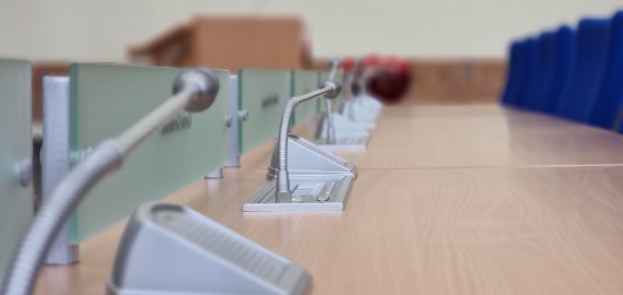 Taryba balsuoja, o piliečiai spėlioja, kas sprendimus palaiko, o kas žiūri kritiškai