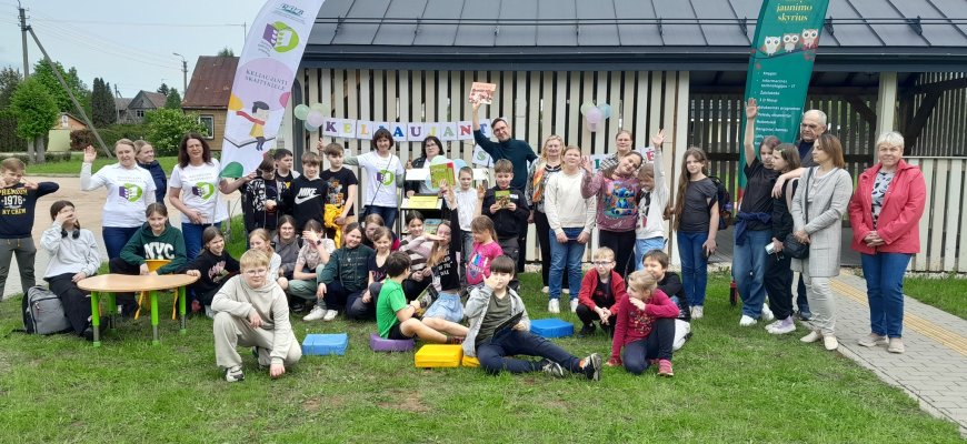 Trečioji skaitymo skatinimo projekto „Keliaujanti skaityklėlė–VIII“ stotelė šįkart sustojo Obeliuose (foto)