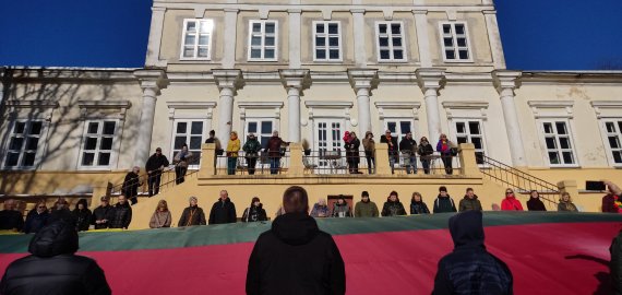 Kovo 11–oji Salų dvare subūrė skirtingas bendruomenes (foto)