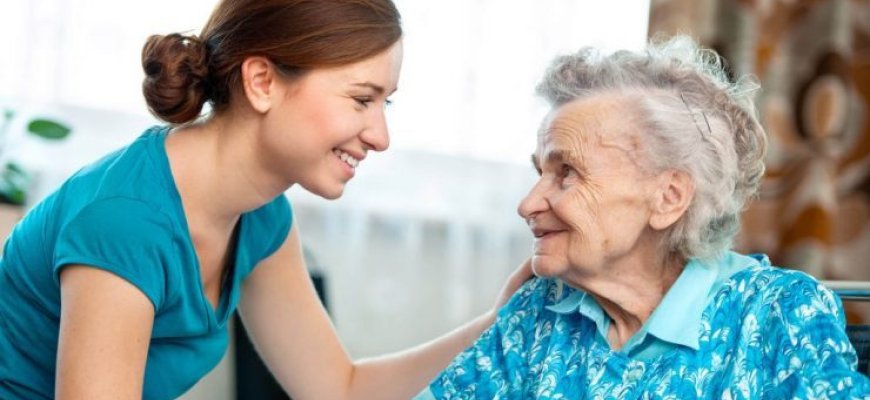 Nuoširdus pokalbis – geriausia dovana vienišiems senoliams