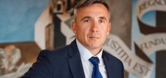 Rokiškio teismo rūmų teisėjui Artūrui Diliui skirtos vadovaujamos pareigos