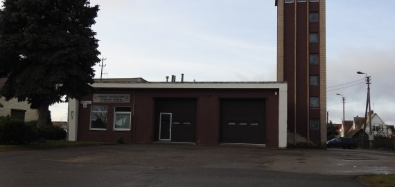 Trečiadienį - neįprasti iškvietimai gaisrininkams: traukė nuskendusį šuniuką ir gesino kapą