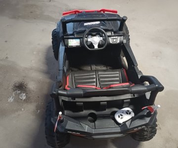 Vaikiškas elektrinis džipas