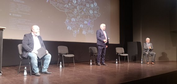 Kandidatai į Seimą jaunimo debatams dėjo „ignorą“