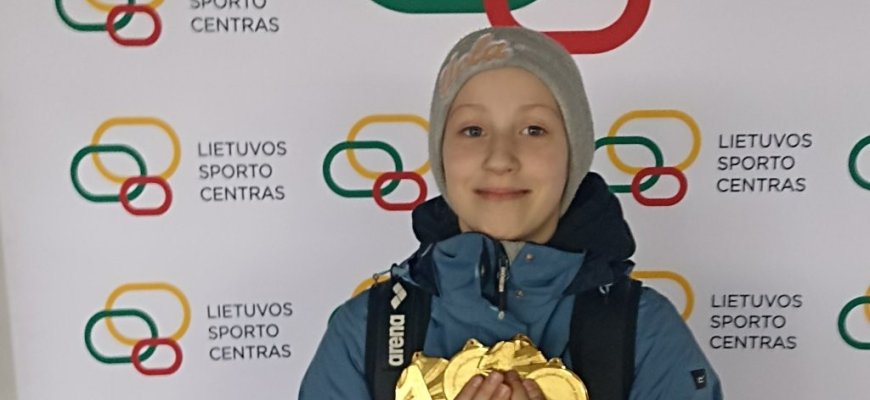 Rokiškietė plaukikė L. Bardiševičiūtė išrinkta geriausia čempionato plaukike