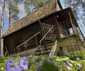 Sodyba miške, šalia ežero – Degučių pakrantėje