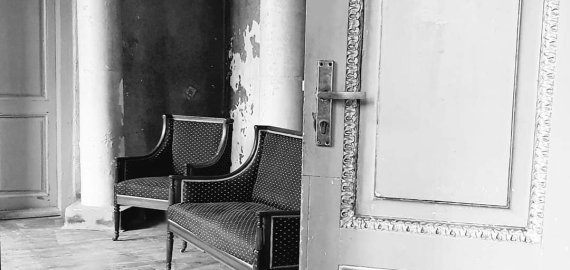 Duris atveria ir lankytojus kviečia Salų dvaro sodyba