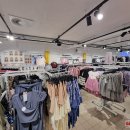 Dar viena vieta apsipirkti: Rokiškyje atidaryta „SinSay“ parduotuvė