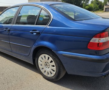 „BMW e46“ sedanas