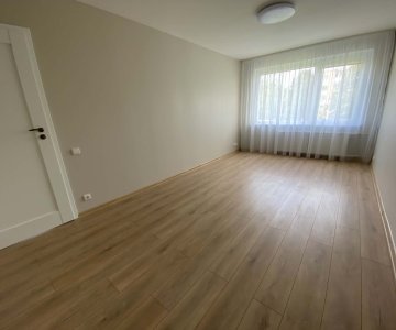 3 kambarių butas