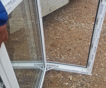 Nauji plastikiniai langai, 3-jų stiklo paketų