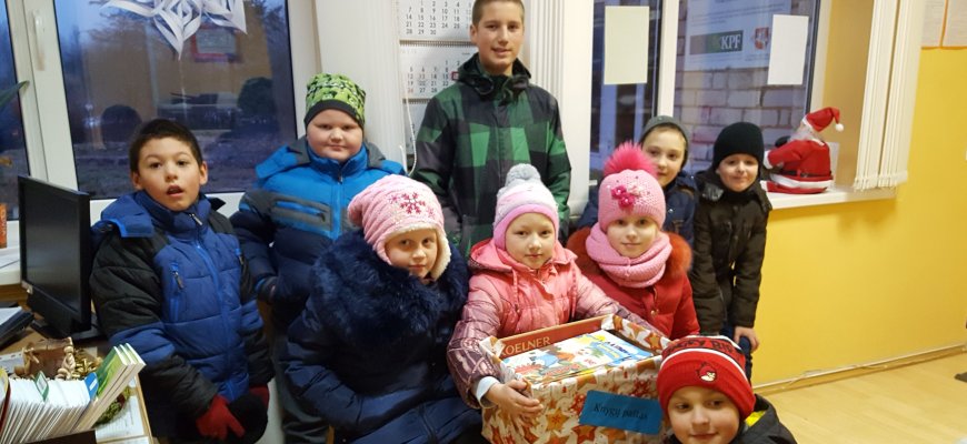 Akcijos „Knygų Kalėdos“ dalyvių dovana Sėlynės kaimo bibliotekai