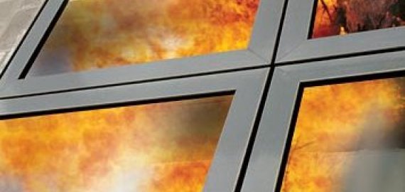 Paryčiais Rokiškyje degė butas