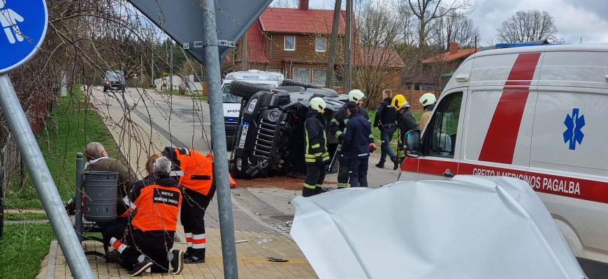 Rokiškio mieste - didžiulė avarija (video+foto)